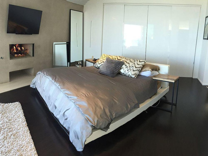 Bedroom 3, Modern Del Mar Beach Home, San Diego