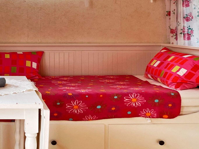 Bedroom 2, person holiday home in HENAN, Orust