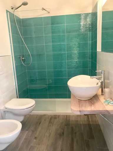 Bathroom 3, Hotel Sandalion, Olbia-Tempio