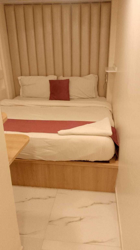 Room 4, JUHU BLISS INN, Mumbai Suburban
