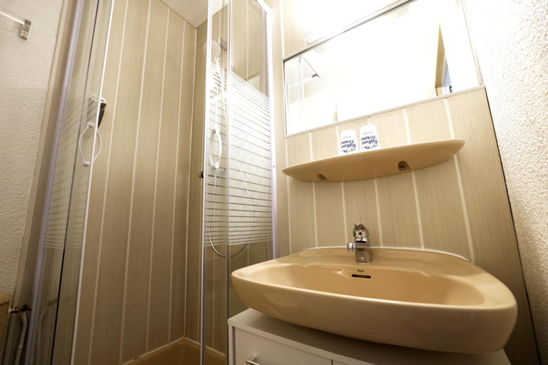 Bathroom 4, Le Balcon des Ecrins, Hautes-Alpes
