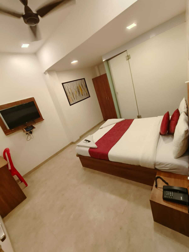 Bedroom 4, hotel beach crown juhu, Mumbai Suburban
