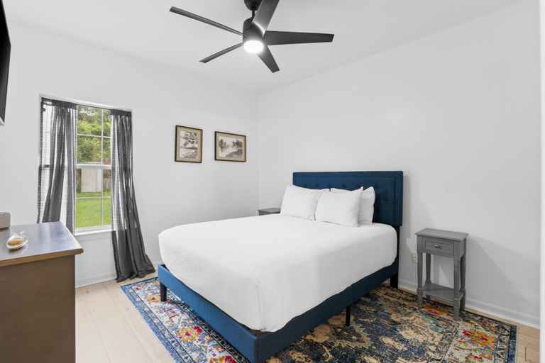Room 5, Beach House - Baby Blue Heron by PHG, Bay