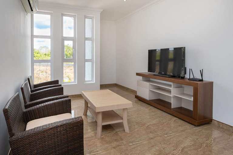 5, Villa Tropicale, 5 bed, private pool, 5 min beach
