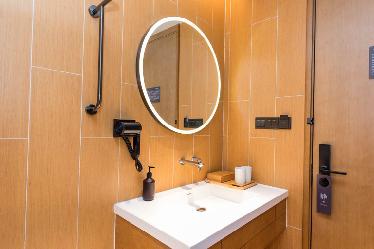 Bathroom 3, Ji Hotel Shanghai Hongqiao Railway Station Beidi Road, Shanghai