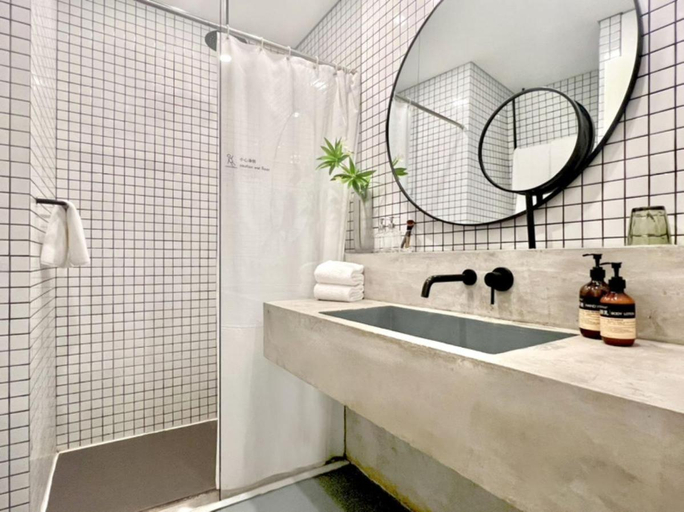Bathroom 4, base-PUSAN Serviced Apartment -Shanghai New International Expo Centre, Shanghai