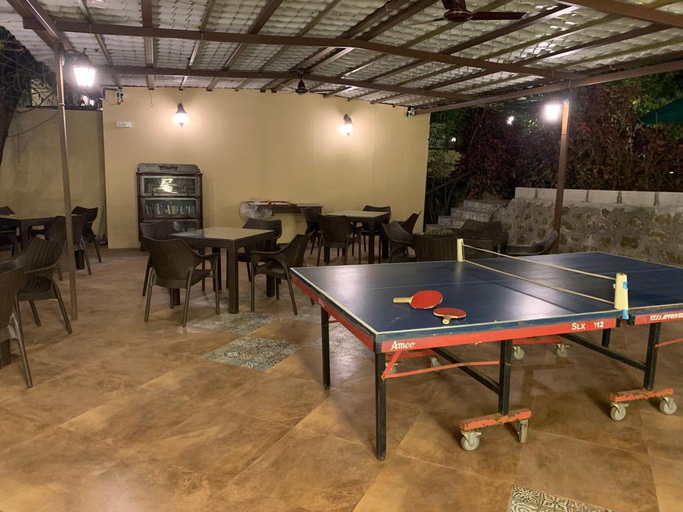 Food & Drinks 4, Honeywood Holiday Homes, Satara