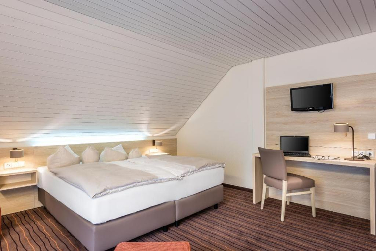 Bedroom 3, Business Class Hotel Hackermuhle, Enzkreis