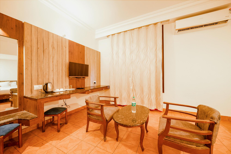 Public Area 2, FabHotel Royale Basant Residency - Gandhinagar, Bangalore
