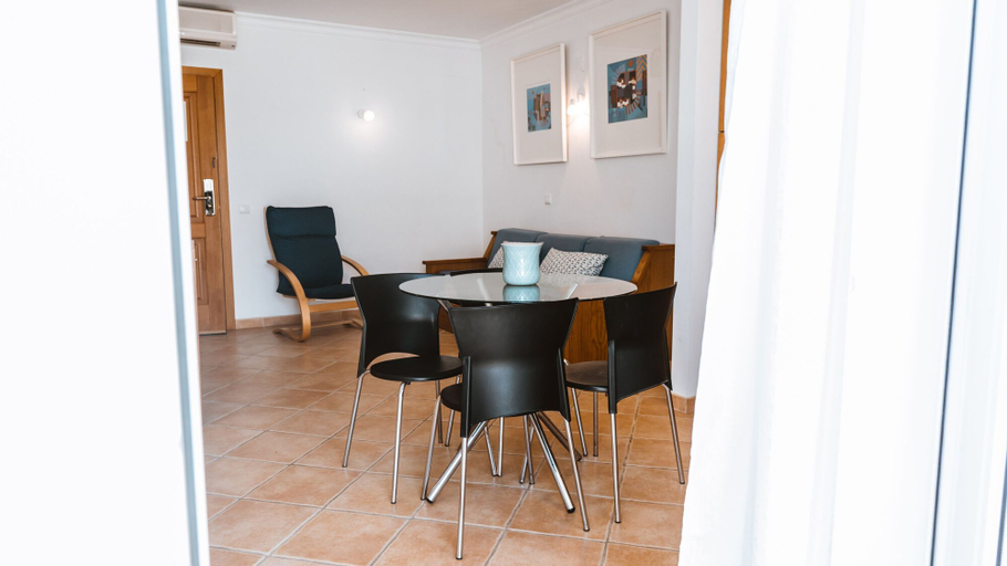 Room 2, Quintavelha Pool Privategarage Balcony Flat 120, Alcoutim