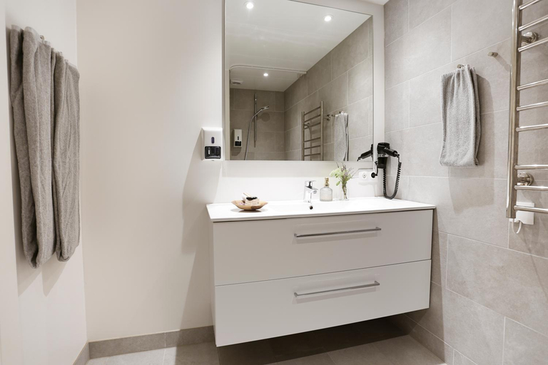 Bathroom, Stenbjerg Kro & Badehotel, Thisted