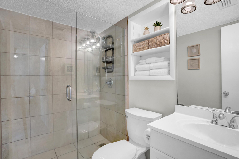 Bathroom 3, Seaside Beach & Racquet 5917, Baldwin
