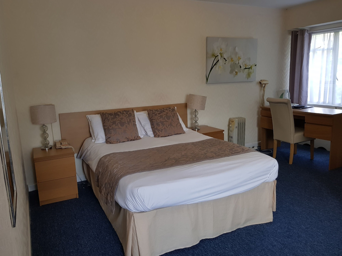 Bedroom 3, Burley Court Hotel, Bournemouth