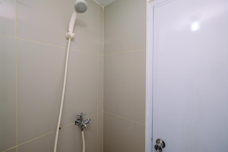 Bathroom 3, Homey Studio Bogorienze near Jungle By Travelio, Bogor