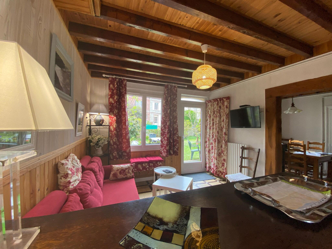 Others 2, Holiday Home in Etretat near Beach  Cliffs, Seine-Maritime