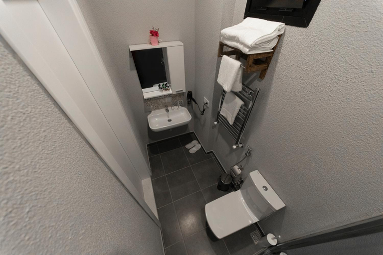 Bathroom 4, Royal Taksim Suites, Beyoğlu