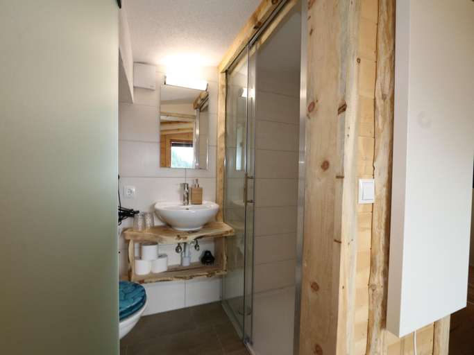 5, Chalet in Zillertal near Ski Slopes, Schwaz