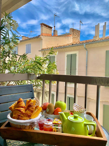 Food & Drinks 5, Hotel Des Tuileries, Gard