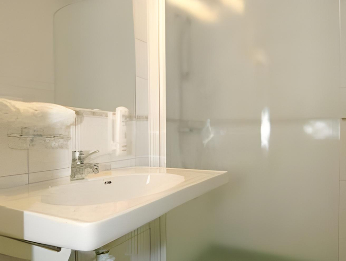 Bathroom 4, Scandic Sundsvall Nord, Sundsvall