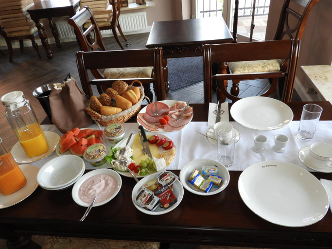 Food & Drinks 3, Villa Heidegluck fruher Hotel Villa Schneverdingen, Heidekreis
