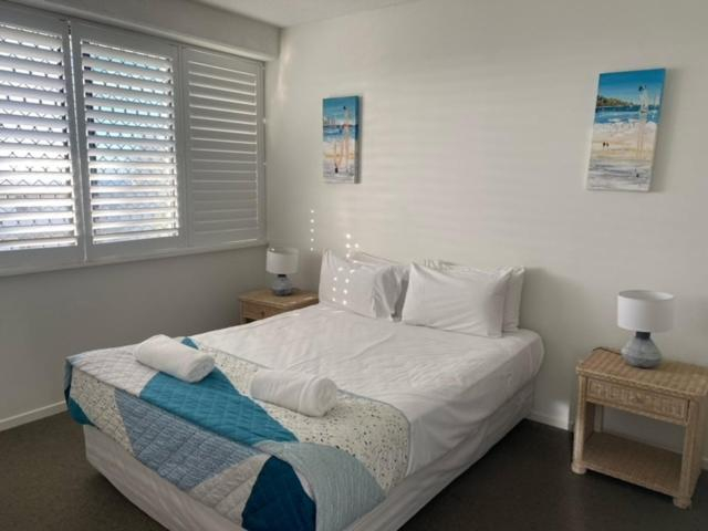 Bedroom 2, Kingsrow Holiday Apartments, Caloundra - Caloundra S.