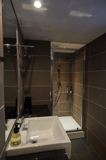 Bathroom 5, Conne Hotel, Gotō
