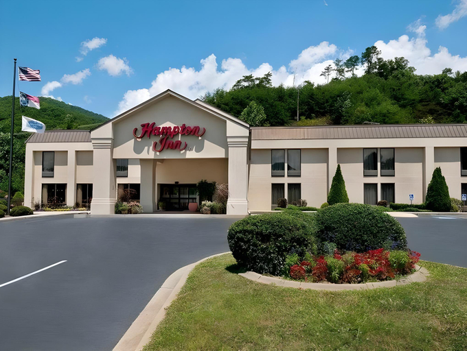 Exterior & Views 3, Clarion Pointe Cherokee, Swain