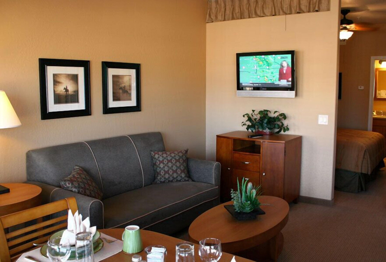 Living area 3, Getaways at Highlands at Verde Ridge, Yavapai