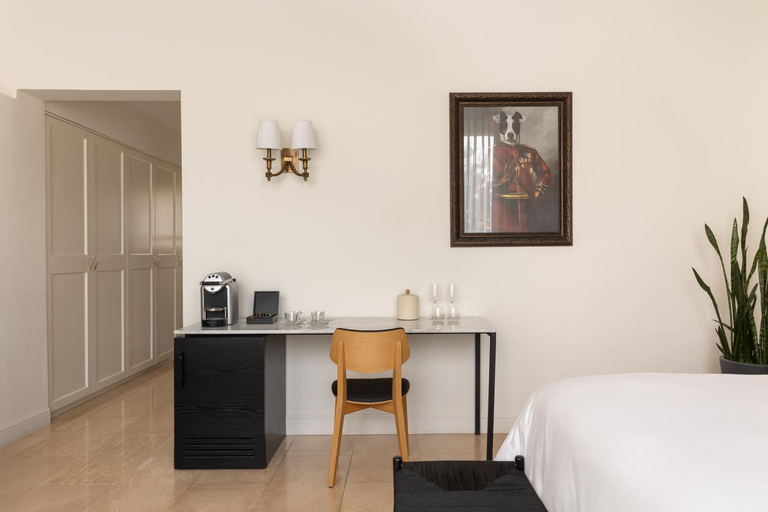 Bedroom 2, Gordonia Hotel