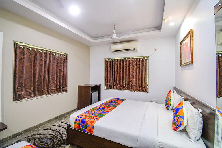 Bedroom 3, FabHotel Rani Tower - Chinar Park, North 24 Parganas