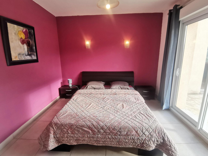 Bedroom 3, holiday home in Puymeras with garden, Vaucluse