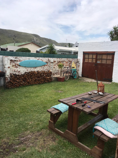 Others 3, The surf shack, Overberg