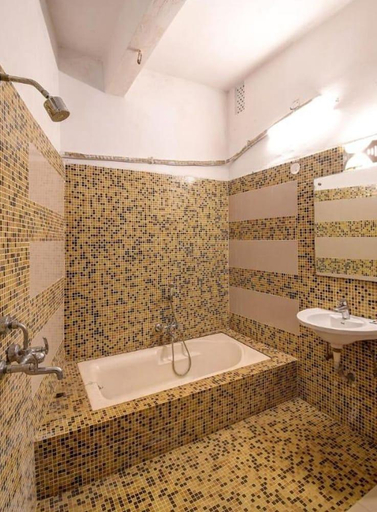 Bathroom 4, FabHotel Prime Rockstar Suites - Nr. Park Circus 7 Point, Kolkata