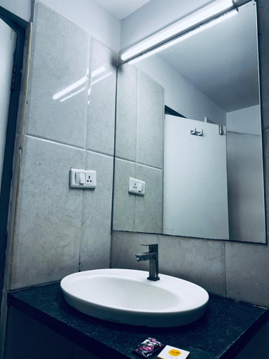 Bathroom 4, Falcons Nest Lariviera, Hyderabad