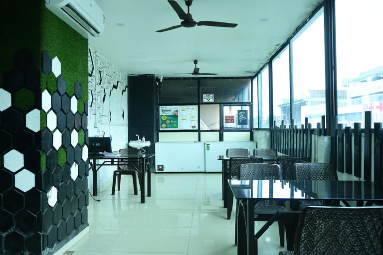 Food & Drinks, HRG Destiny 54, Indore