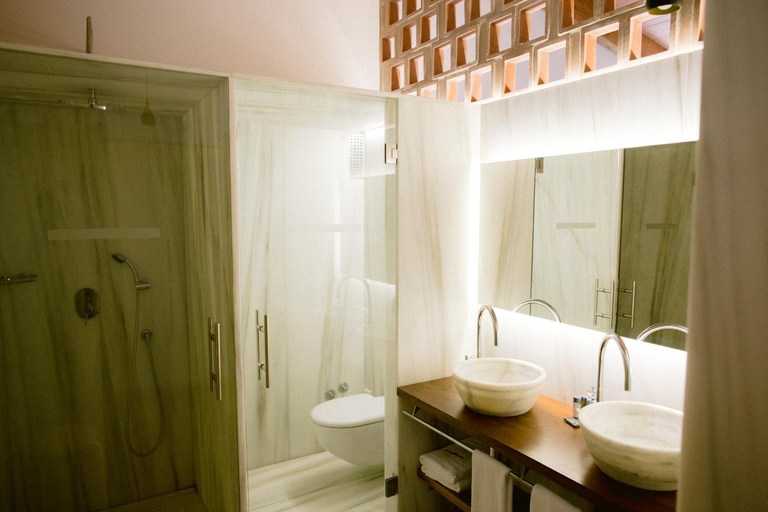 Bathroom 5, Mont-Sant Hotel, Valencia