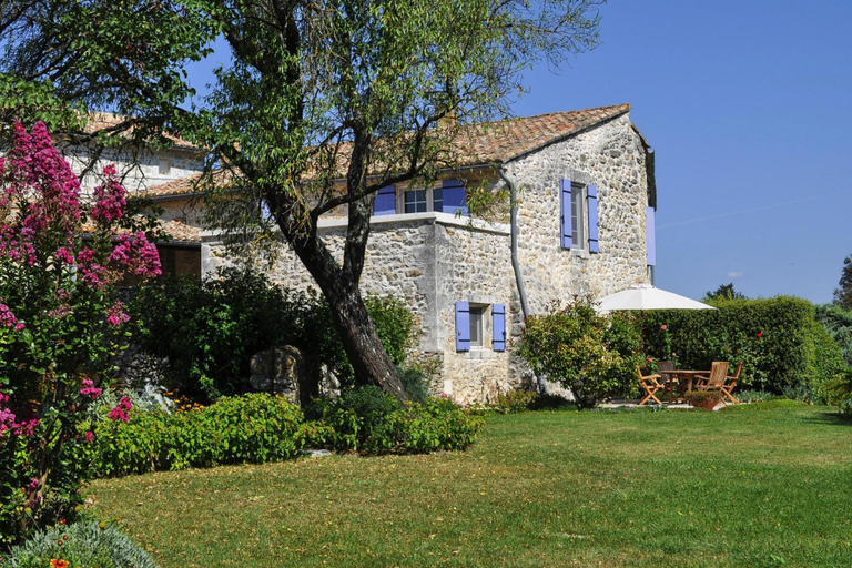 Others 3, Charming Stone House with Terrace, Gard