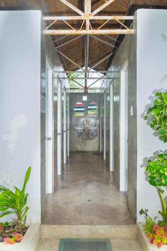 Bathroom 4, Ananas Guesthouse, Moalboal