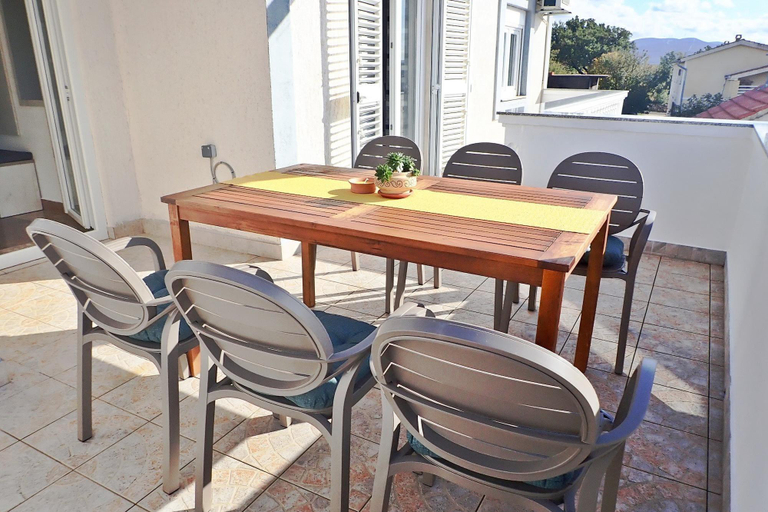 Others 5, Apartment in Maslenica with Sea View, Jasenice