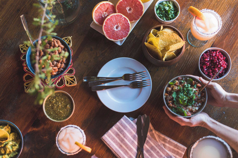 Food & Drinks 5, Charming 5bdr Hacienda w/ Pool, Fire Pit, Billiards La Casona by Avantstay, Maricopa