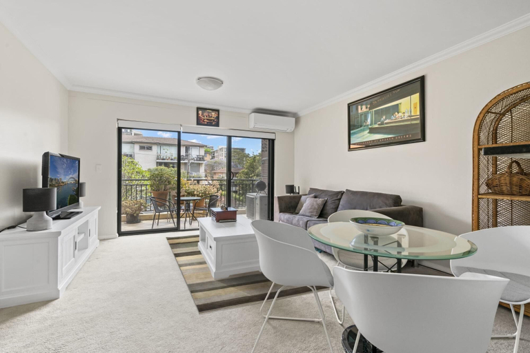 Room 2, Comfy Coogee 1 Bedroom Hideaway, Sydney