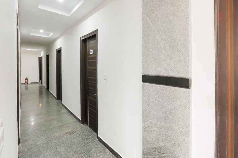 Others 4, Hotel O Manjushree Boarding & Lodging nearby Dr.BR Ambedkar Stadium Basveshwar nagar, Bangalore