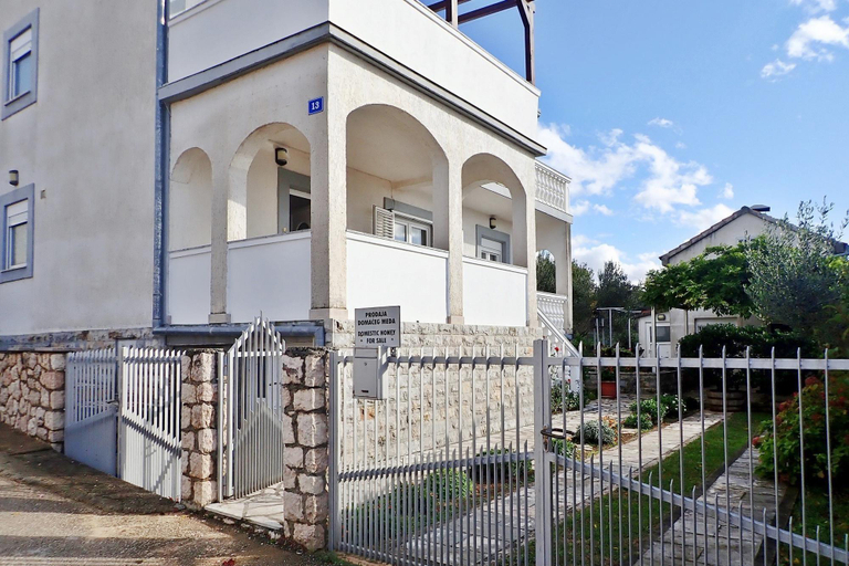 Others 5, Apartment in Maslenica with Sea View, Jasenice