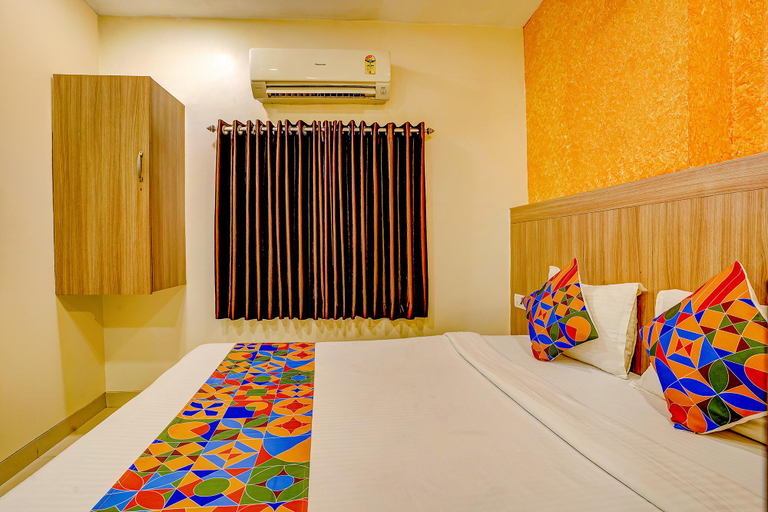 Bedroom 3, FabHotel Prakash Inn - T2 - Chhatrapati Shivaji Airport, Mumbai Suburban
