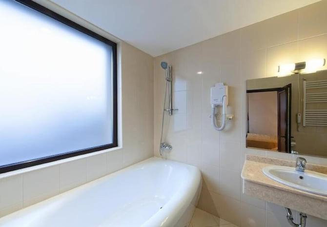 Bathroom 4, Hotel Panorama, Veliko Tarnovo