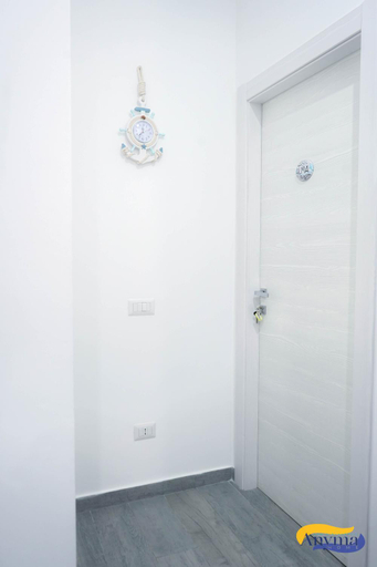 Others 4, Anyma Home, Crotone