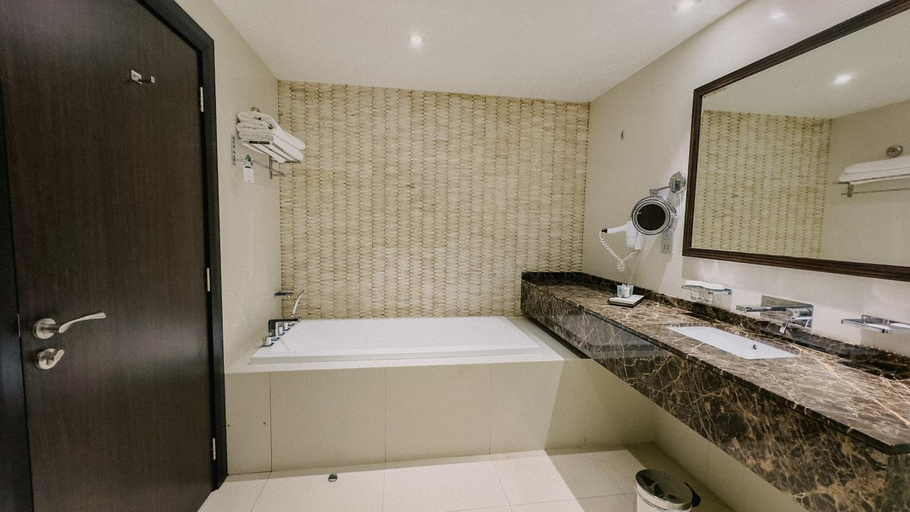 Bathroom 4, Mirfa Hotel