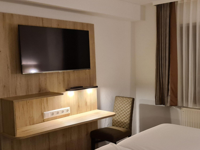 Bedroom 2, Hotel Conditorei Cafe Baier, Zollernalbkreis