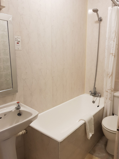 Bathroom 4, Burley Court Hotel, Bournemouth