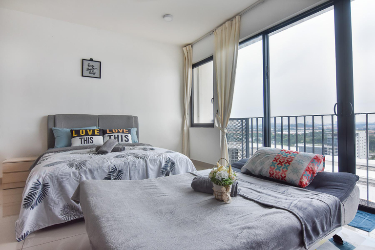 5, Lovely Studio Trefoil Near Setia City Mall & SCCC, Shah Alam